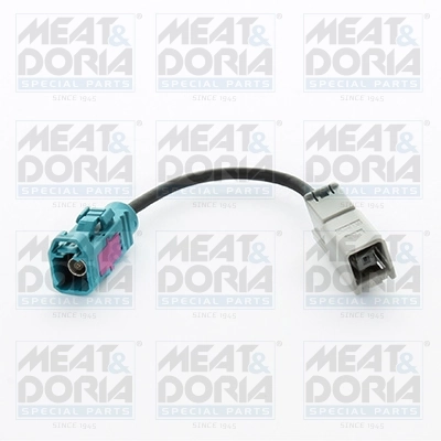 Adapter, antenna cable